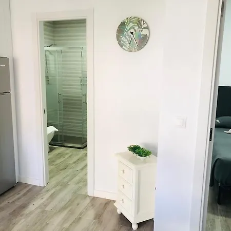 Carihuela Puerto * טורמולינוס