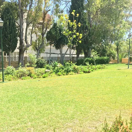 Carihuela Puerto Торремолинос